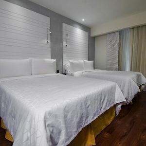 2 Double Beds Standard Non-Smoking